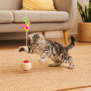 Brinquedo Interativo com Penas e Bola de Sisal – Diversão para Gatos | Tailzinho